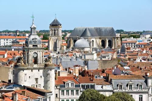 Bed and Breakfast Cour Des Dames La Rochelle  Exterior foto